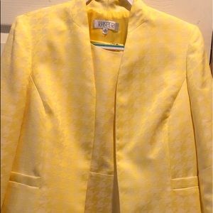 Yellow sleeveless dress w/jacket